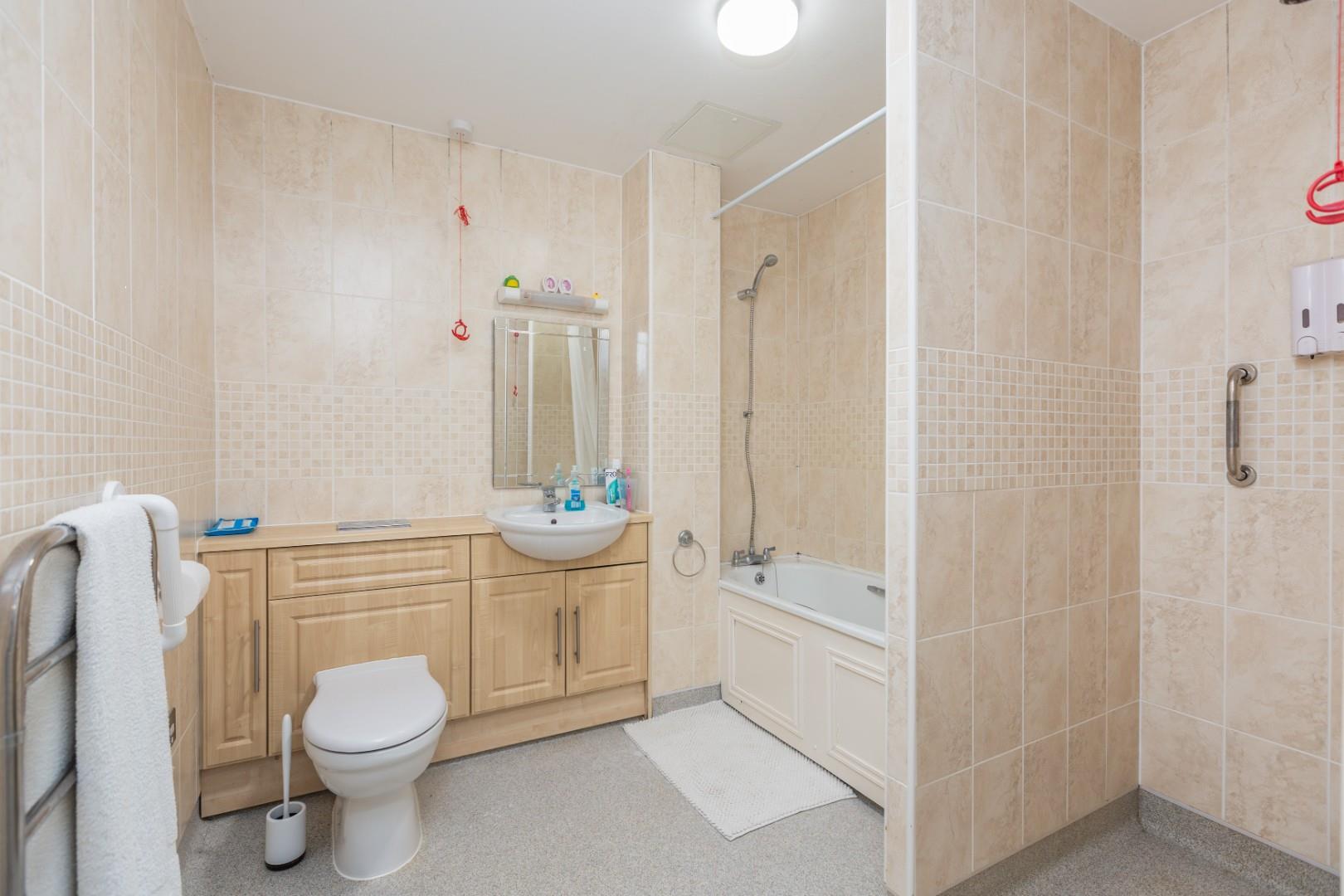 Willow Court, Clyne Common, Swansea, SA3 3JB
